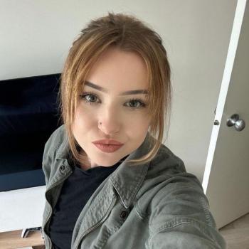 Rose90 spoofed photo banned on amamiora.it