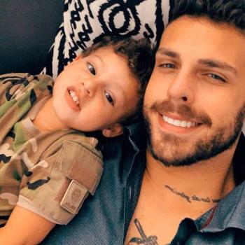 Phillipedubio spoofed photo banned on amamiora.it