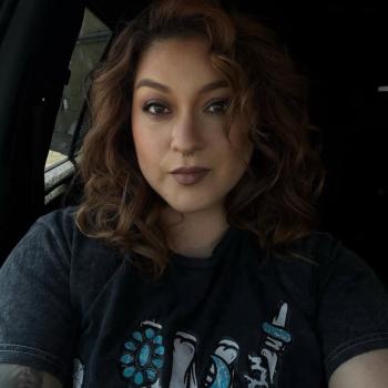 elizabethee spoofed photo banned on amamiora.it